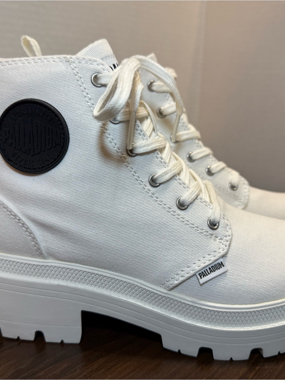 Palladium White Canvas Lace-Up Women's Lug Boots